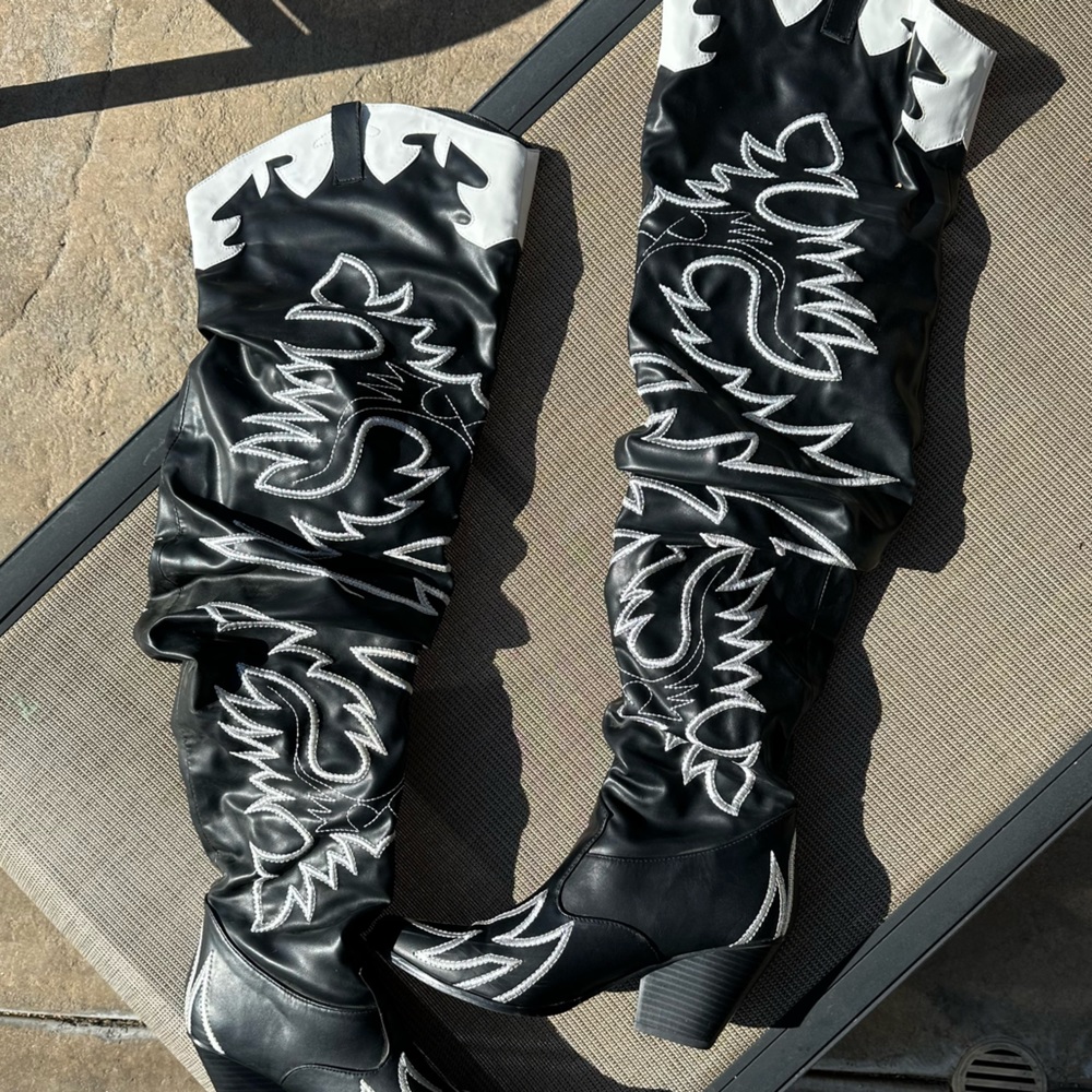 Thigh high and Over The Knee Embroidered Western Cowboy Boots Size 9
